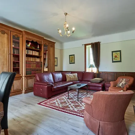 Manoir De L'ormel Omaha Bed & Breakfast