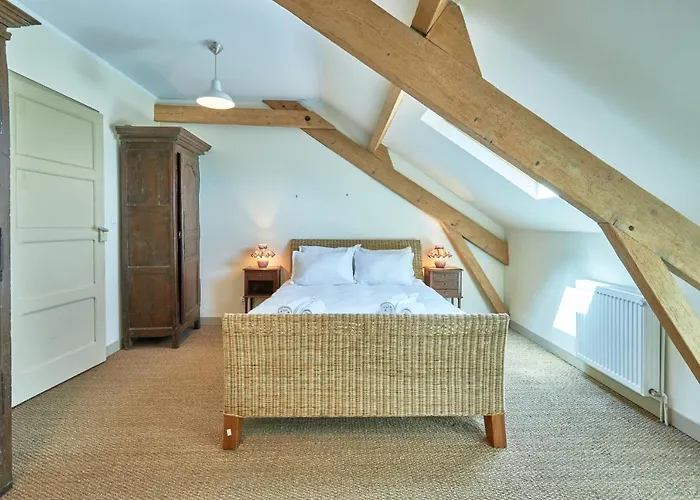 Manoir De L'ormel Omaha Bed & Breakfast