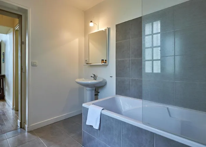 Manoir De L'ormel Omaha Bed & Breakfast