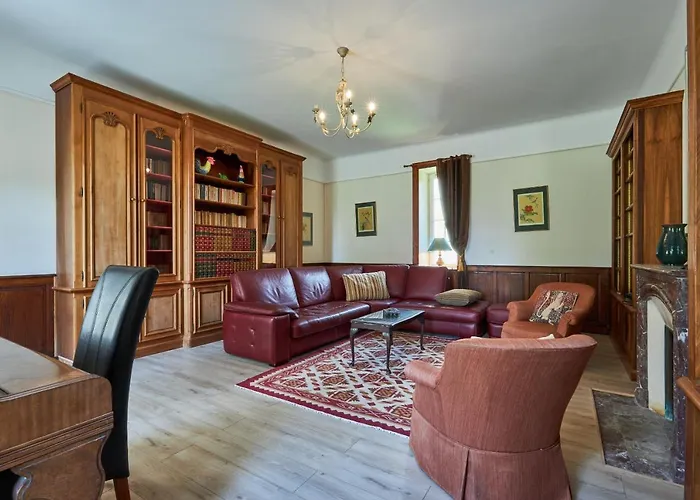 Manoir De L'ormel Omaha Bed & Breakfast